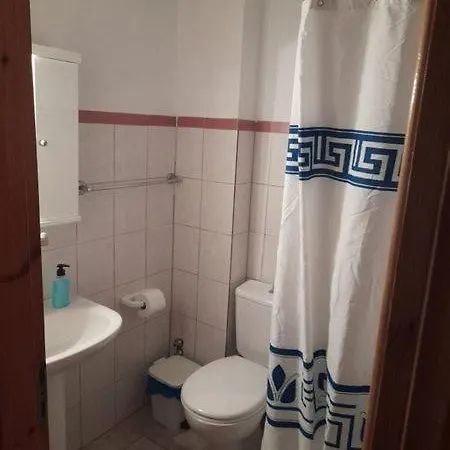 Ξενοδοχείο με διαμερίσματα Violatos 3*